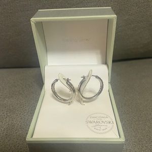 Brand new sterling silver hoop earrings